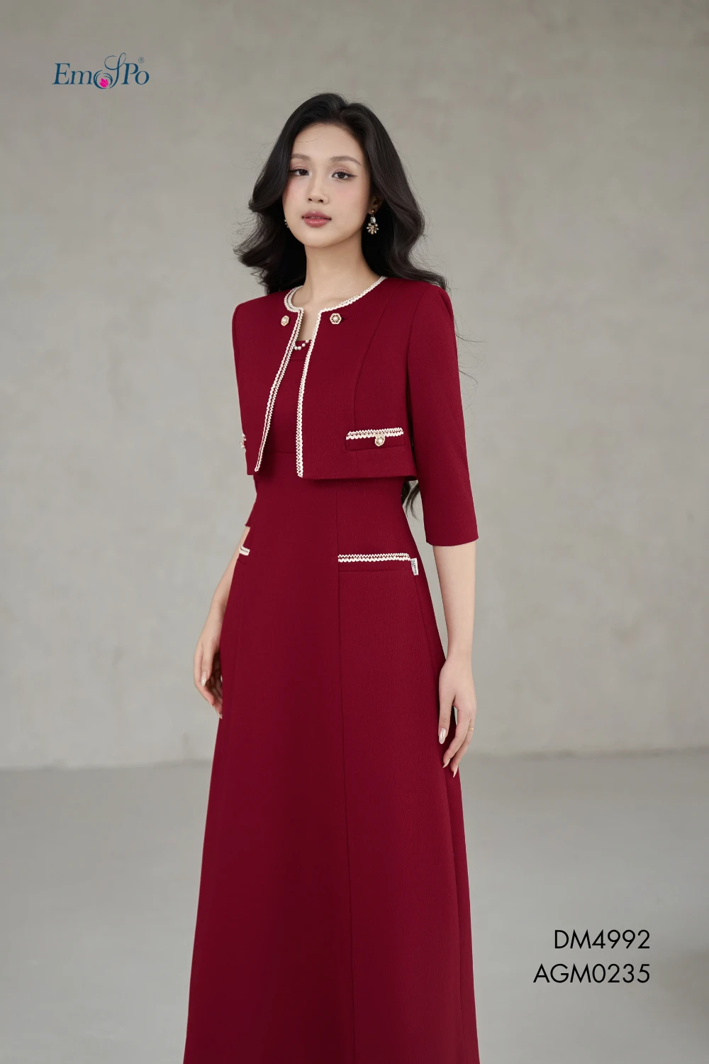 Bộ Crimson Grace: đầm DM4992 và áo khoác AGM0235